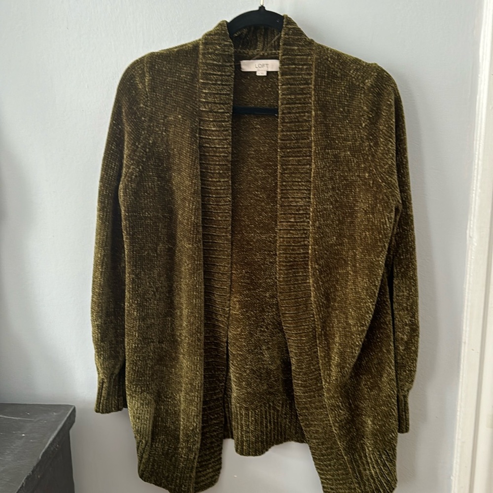 LOFT green extra soft cardigan size M